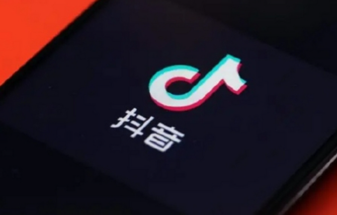 在抖音上如何进行转账？其独特优势是什么？好友间秒到账，边刷视频边转钱，安全又便捷！