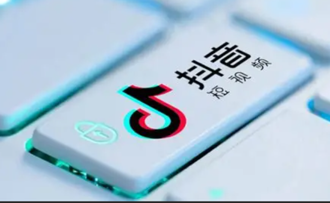 探秘抖音播放量的各个阶段，快来检查你的流量是否正常！解析初始内容优化、中级互动提升与高级转化率维持的三阶段突破策略！