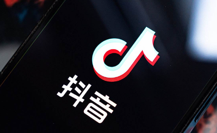 抖音流量密码何在？三大技巧轻松抢占热门话题，引爆千万曝光！从用户行为模式到视频发布优化，全面掌握短视频引流核心方法论！