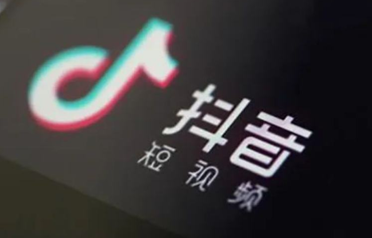 抖音流量如何高效引流微信？从账号设置到内容引导全面解析：背景图设计、评论区互动、直播引流等合规操作指南，避免封号风险！