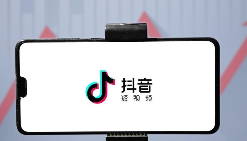 三大平台算法真是内容创作者的“流量密码”吗？深度解析抖音、知乎、小红书的流量分配机制，从标签匹配到用户互动的全链路突破策略！