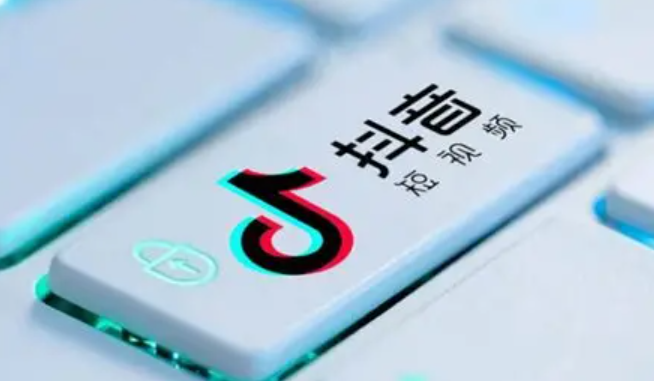 Tava抖音直播间如何借助转发机制实现流量突围？深度解析转发入口优化与平台规则适配，结合内容策略与算法运用，全面提升直播间人气！