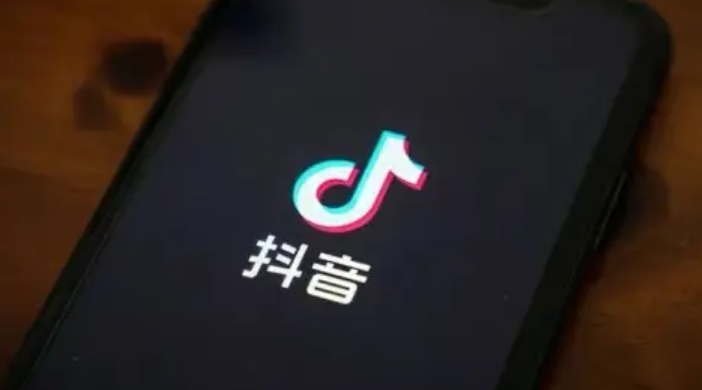 你的抖音直播间流量下滑，真是因为推流机制变了吗？深度解析直播间人气权重新算法，从停留时长、互动率到内容优化的全方位实战策略！