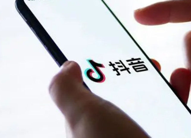 抖音星图如何查看达人的报价？找达人合作需要花费多少钱？掌握平台内查询报价全流程，认清头部达人、直播坑位费、市场热度如何造就万元级差价！