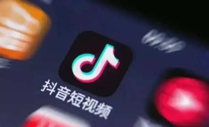 抖音什么时间发视频浏览量最高？这四个黄金时段不可错过！深度解析四大流量高峰，精准把握三亿日活用户观看习惯！