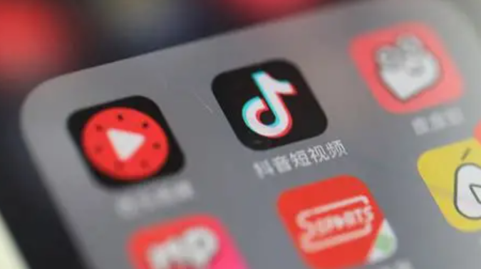 PHP真能完美复刻抖音推荐算法吗？从流量池机制到漏斗筛选，深度解析推荐系统源码实现与优化策略！