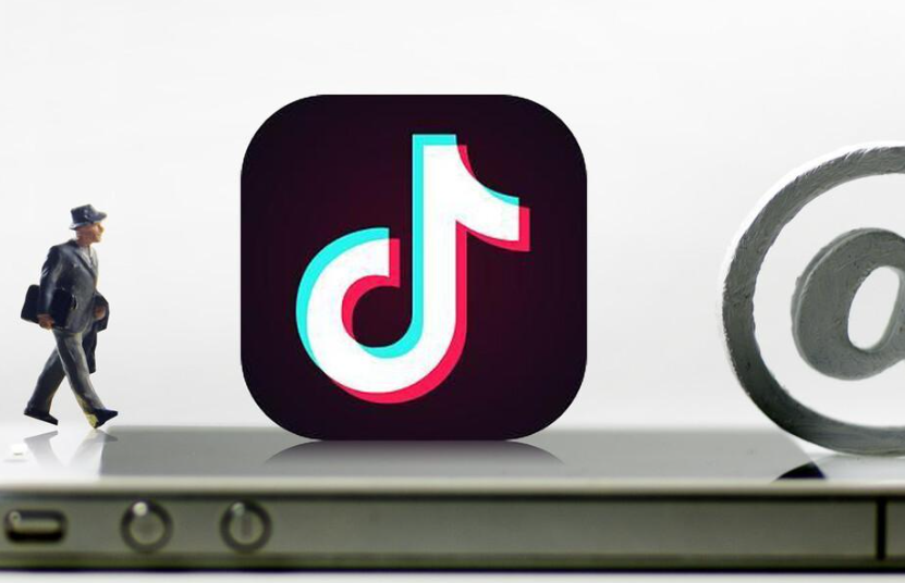 Python真是提升抖音播放量的秘密武器吗？从流量趋势分析到标题优化，深度解析Python技术在短视频运营中的实战应用！