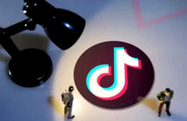 抖音直播破2亿，品牌能学到什么？解密流量获取、明星效应与平台战略——从雷军直播看品牌营销新范式！