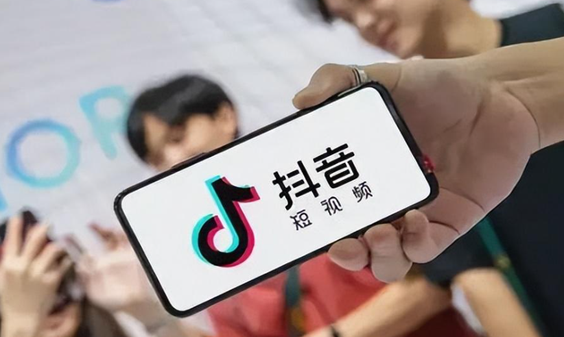 抖音新手不直播，如何撬动12亿流量池？揭秘四大流量获取秘籍：小店优化＋任务奖励＋专属推荐＋短视频引流，零直播经验也能快速起号！