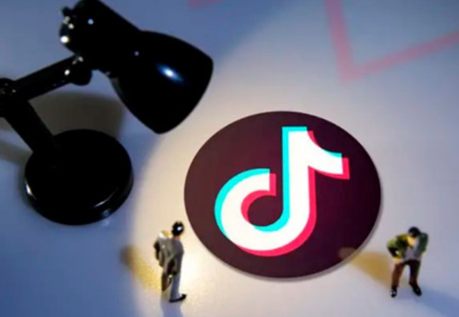 抖音机器人审核VS人工审核：中忻嘉业电商如何突破双重关卡？机器筛查敏感内容VS人工判定违规细节，三大策略助力视频高效过审！