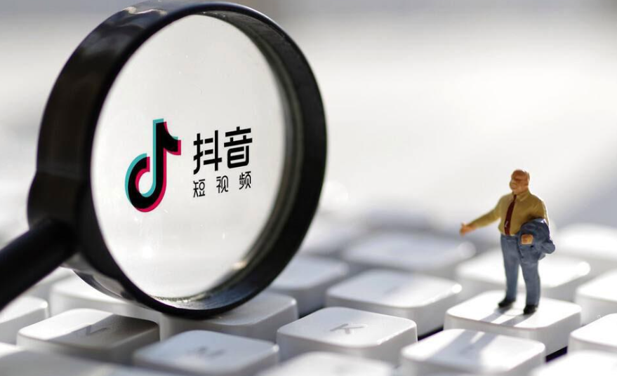抖音视频爆红背后：算法推荐机制如何决定内容命运？深度解析流量池分级规则、用户兴趣匹配模型与时间衰减机制！