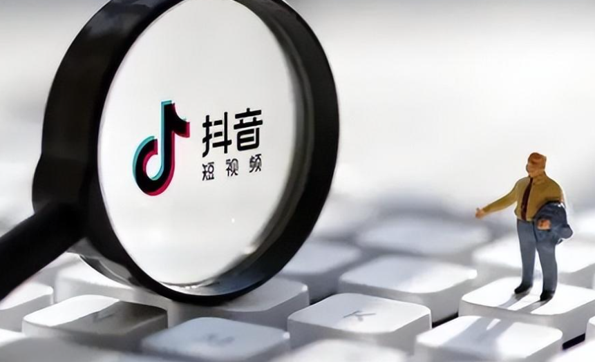 爆款视频背后是怎样的“流量漏斗”在运作？从流量池分级、漏斗筛选到A/B测试，掌握规则并优化内容，让你的视频轻松突破流量池！