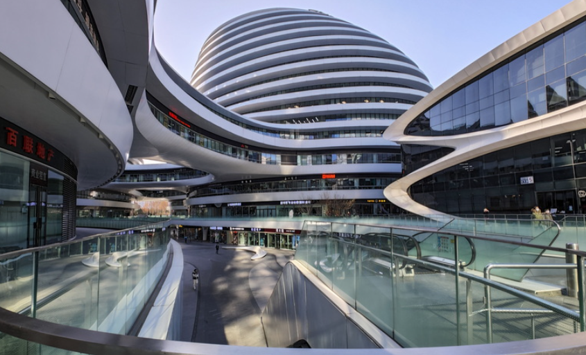 哪类产品最适合外贸新人做Soho呢？该如何选品呢？深度解析轻小件、家居用品、健康美容三大优选品类利弊，并提供四步选品法精准切入蓝海市场！