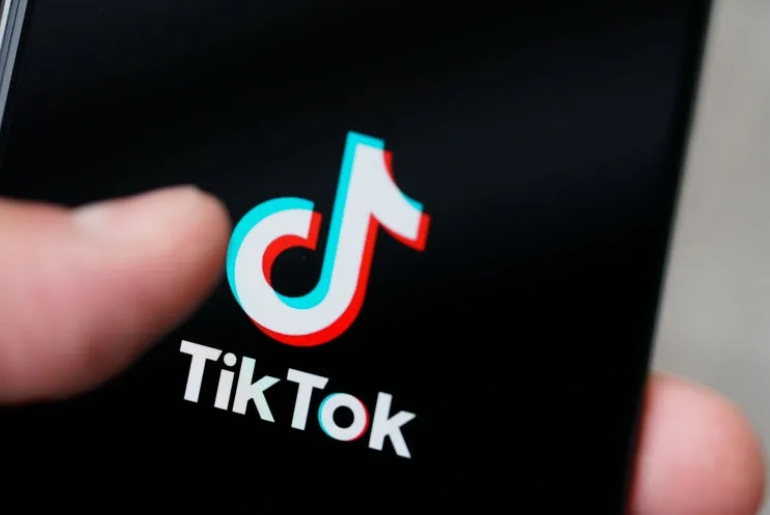 TikTok可以直播带货吗？直播带货需要什么条件呢？详解账号要求、粉丝基数与运营技巧，开启跨境电商新渠道！