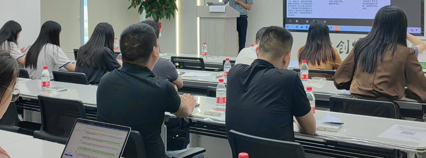 万人售后团队如何高效培训？大模型如何颠覆传统企业培训模式？实战成果全面解密：培训周期从6周缩减至3周，成本实现60%的优化！