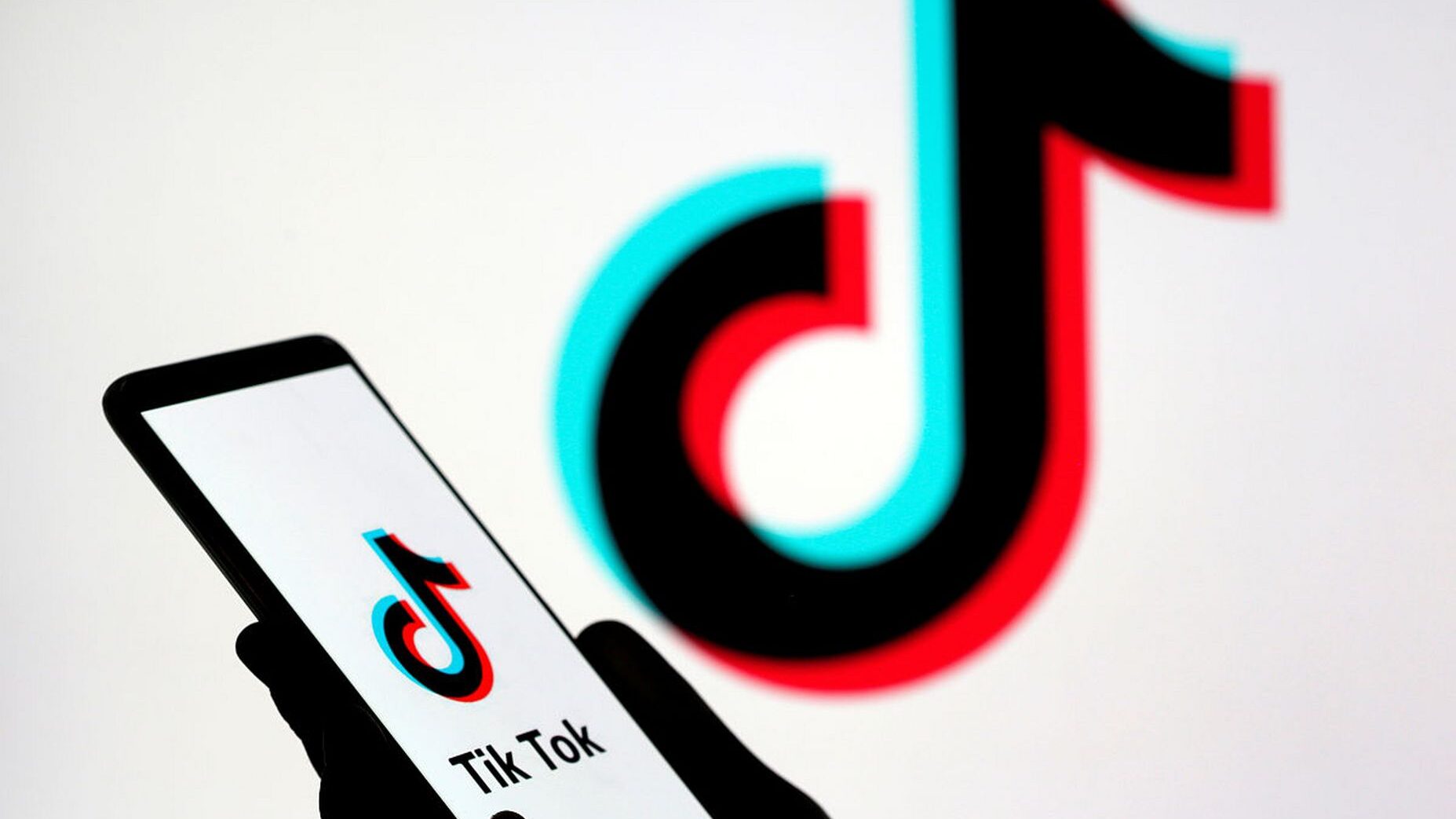 直播自动播放怎么掐掉？抖音能不能关掉“连播”？关闭抖音直播自动播放与视频连播功能的详细步骤，附权限管理与缓存清理攻略